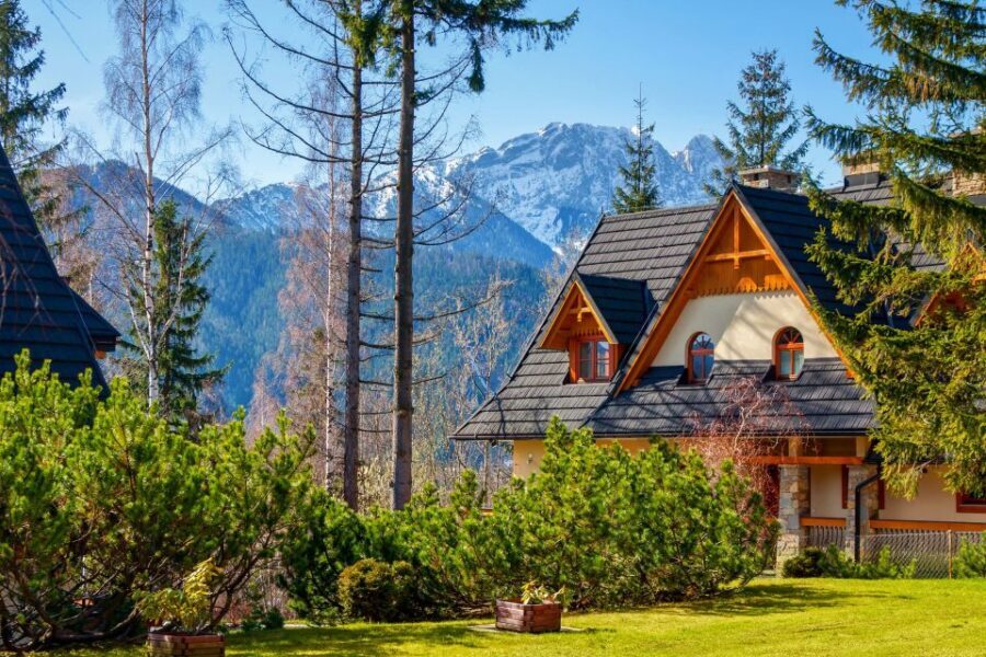 Zakopane and Chocholow Thermal Baths Tour from Krakow - The Tastings: Why the Oscypek Stop Isn’t Just a Token Bite