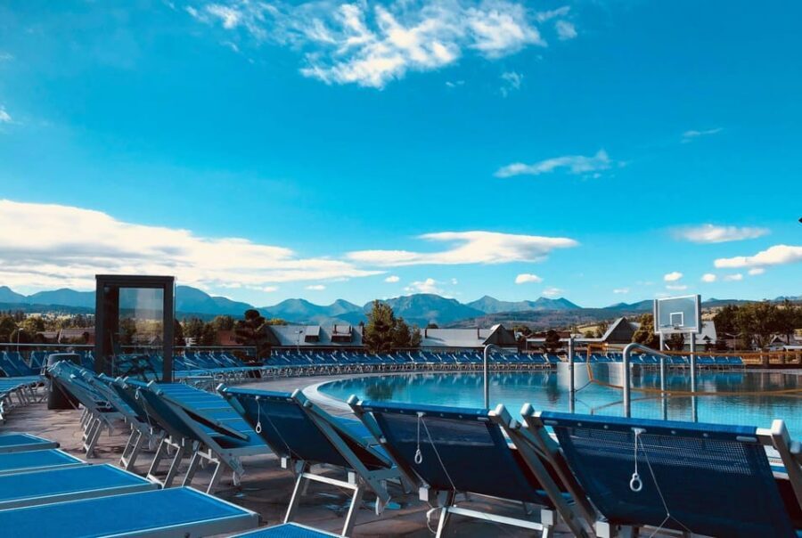 Zakopane: Chocholow Thermal Pools Entry with Hotel Transfer - What’s Included Versus What You’ll Have to Skip