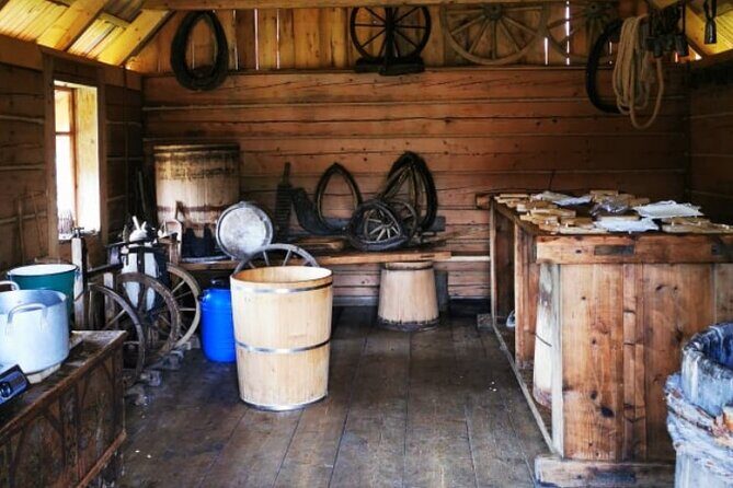 Zakopane Funicular Hill & Thermal Springs regular tour - Chochołów’s wooden village stop: free entry, short and sweet