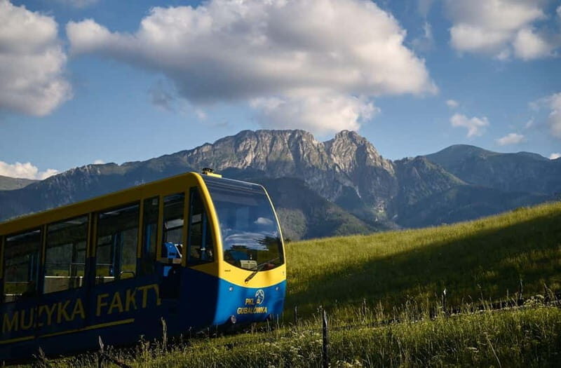 Zakopane Tour with Thermal Baths – Day Trip from Krakow - Chochołów Stop: the older mountain hut and the taste of the region