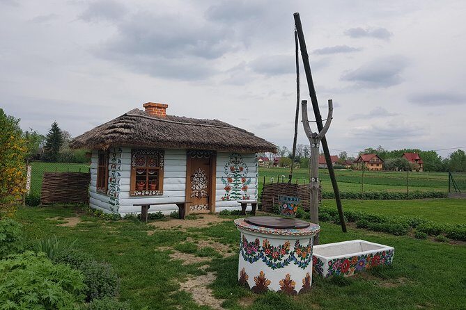 ZALIPIE - painted village, unique PRIVATE tour from Krakow - Inside the painted village: what to look for during the long Zalipie stop